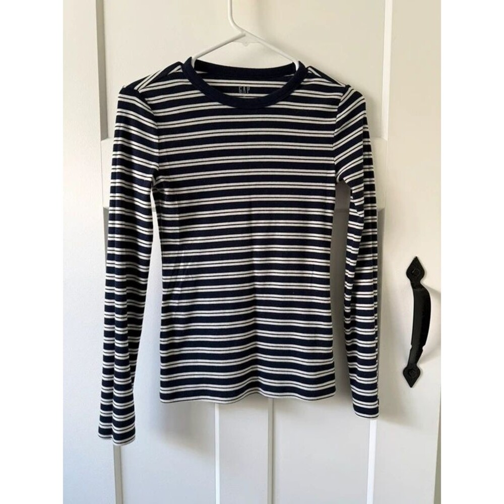 Gap Striped Ribbed Tee
